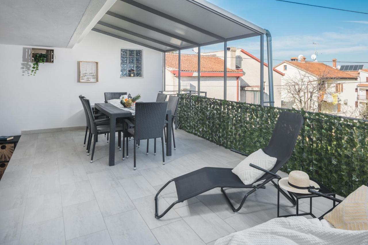 Apartment Sea Pearl Пореч Екстер'єр фото